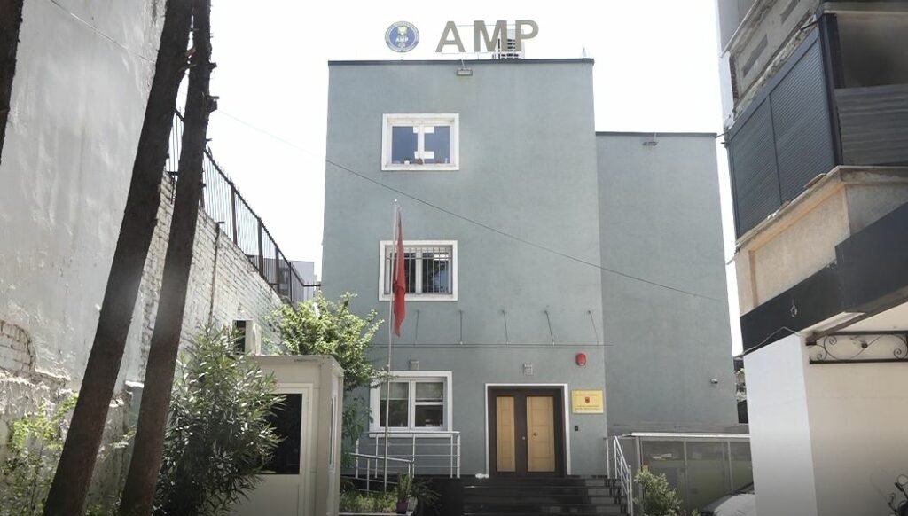 Amp 1 1024x582