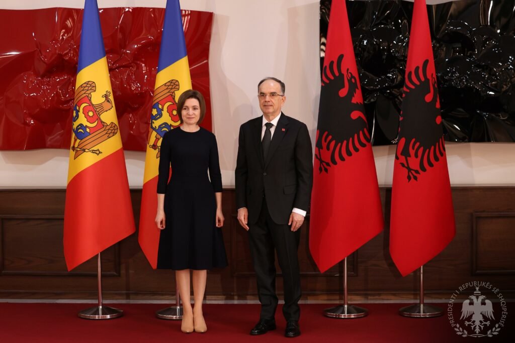 Bajram begaj dhe presidentja e moladvise 1024x683