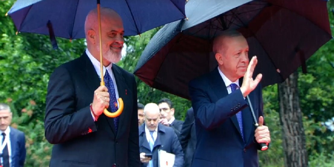 Erdogan ne tirane