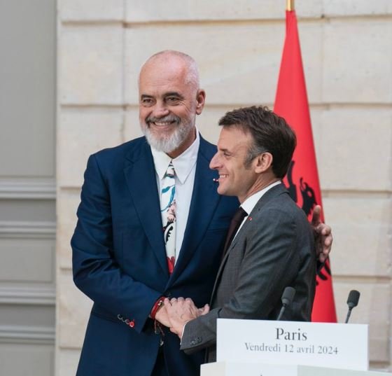 Rama e macron