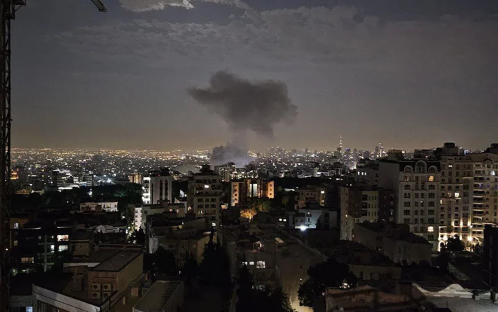 Afp 20250613 626z4rm v2 highres topshotiranisraelconflictstrike 717x450