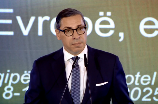 Constantinos kombos