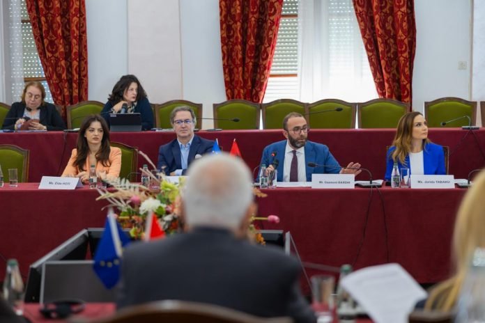 573516771 1247138204099673 5823245854424518669 n 696x464