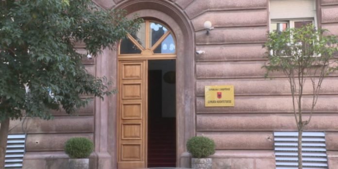 Kushtetuesja frame 285 750x375 696x348