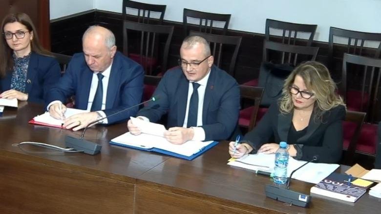 D611f78a be52 481a b98b 74f8e362c91b 696x502