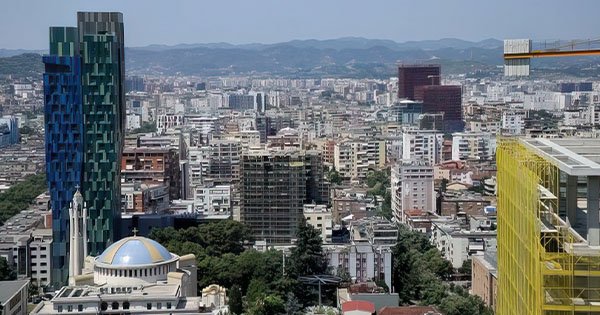 Pallate tirane (1)