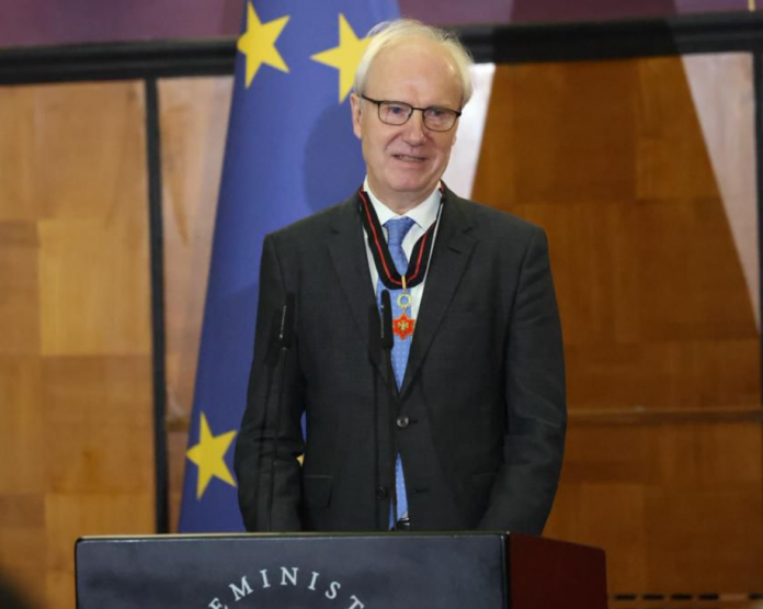 Screenshot 2025 11 06 102926 696x555