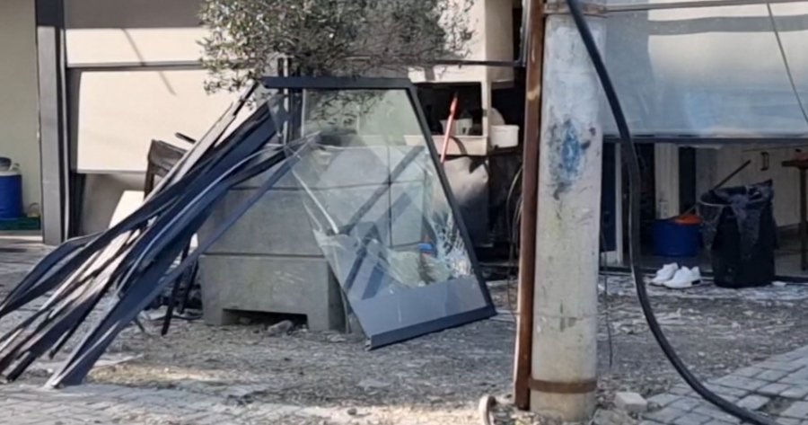 Auto shperthim me tritol biznes kamez 1