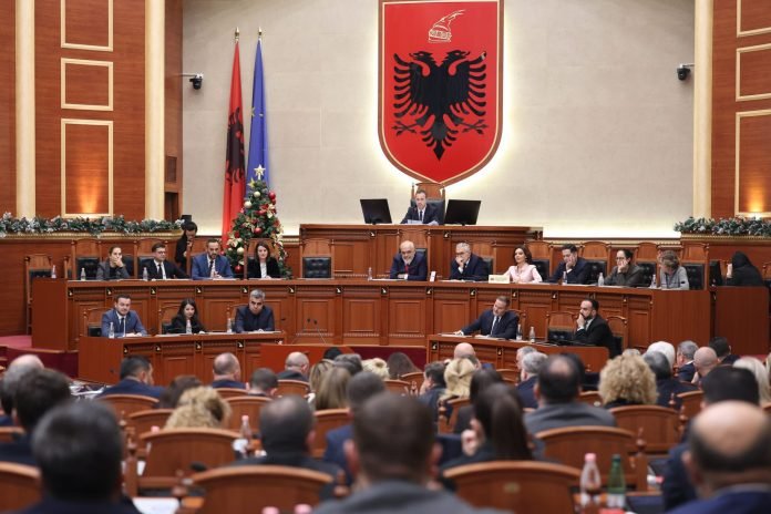 596811794 1198328125787313 5711106743464963709 n 696x464