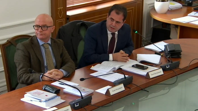 Screenshot 2025 12 02 131333 696x392