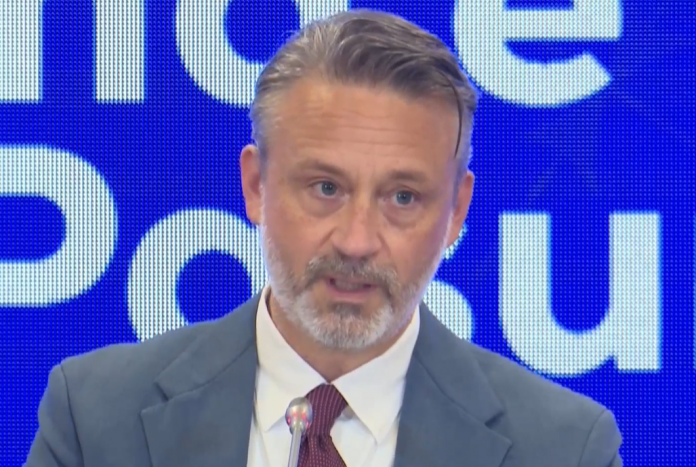 Screenshot 4 1 696x467