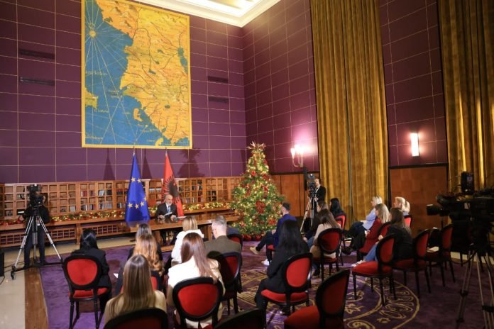 WhatsApp Image 2025 12 30 at 11.11.30 AM 696x464