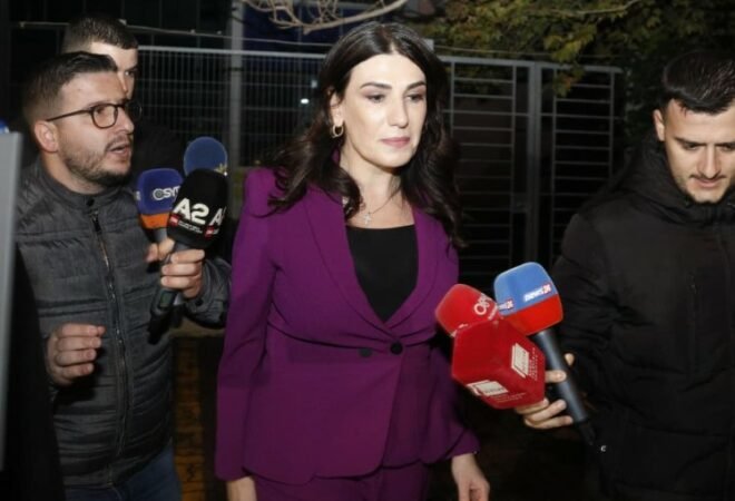 Mirlinda karcanaj 660x450