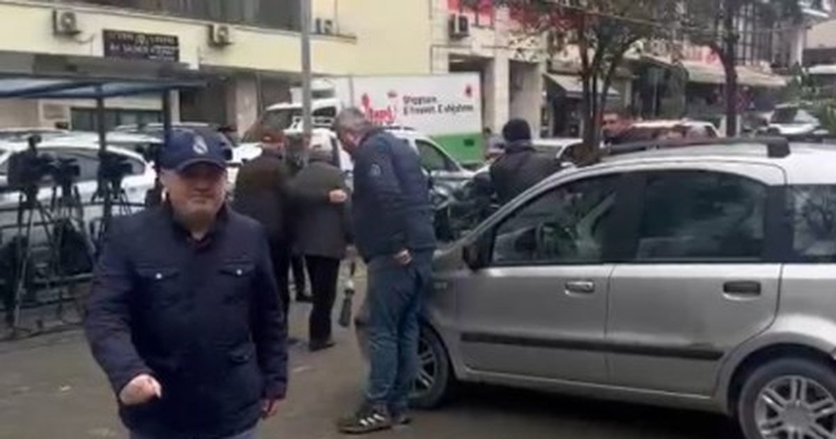 1200 630 artan hoxha 433x300