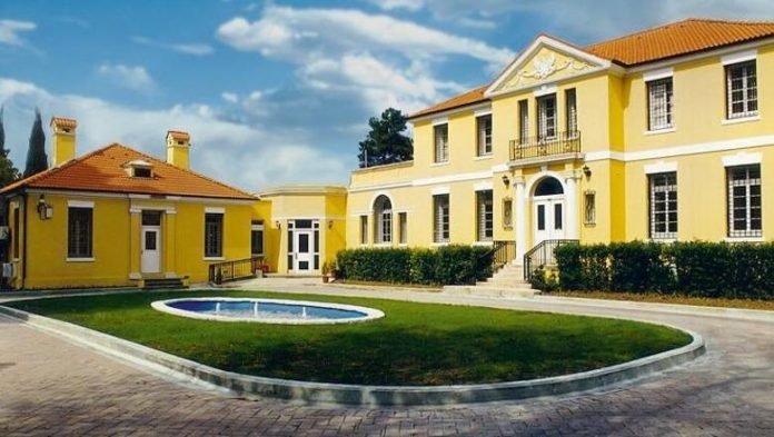 1755181424 ambasadaamerikane 696x393