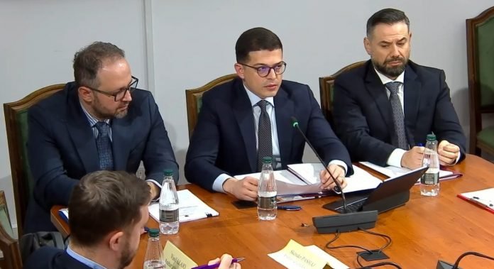 Screenshot 1 58 696x379