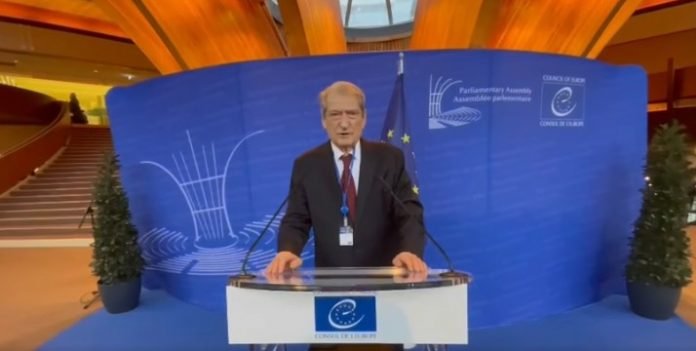 Screenshot 2 29 696x351