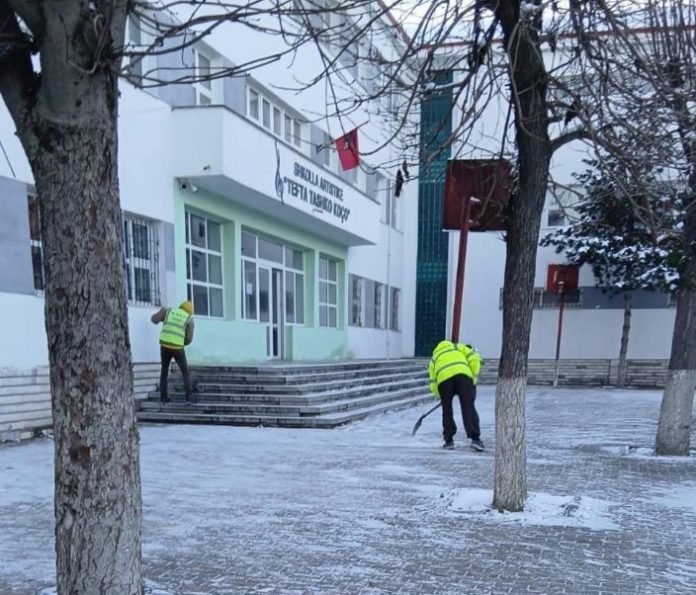 Screenshot 3 5 696x595