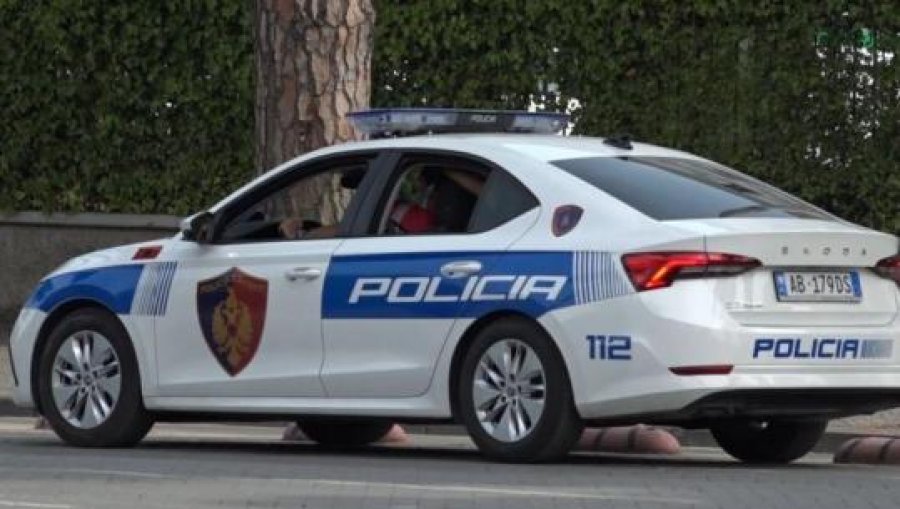 Auto 1742484421 policiaetiranes