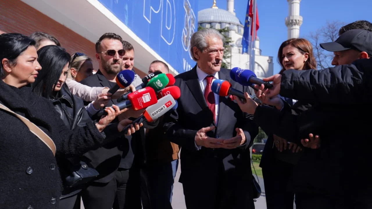 61c43e2d 0dff 43c7 a38a 97143e52595b sd