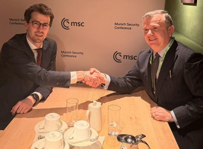 633722176 1430022605155941 3271221827623635374 n 696x869