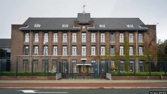 Screenshot 1 52 696x392