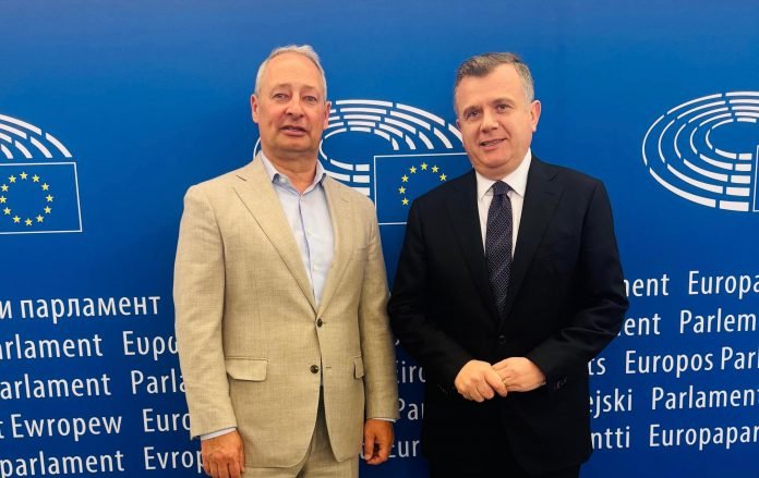 Cef2abf2 2b82 4776 8945 67cf43fee163 696x439