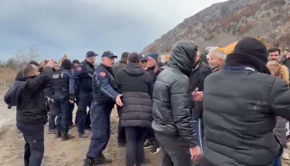 Rrjole banoret proteste