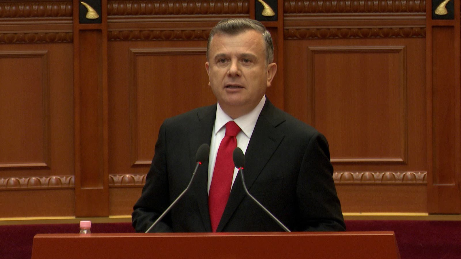 Taulant balla ne parlament