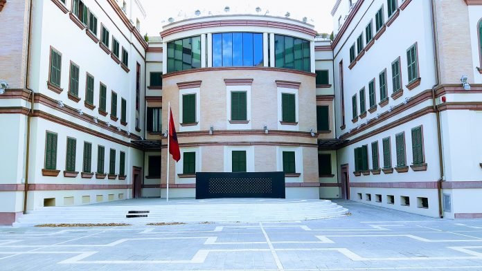 1920px Ministria e Brendshme 696x392