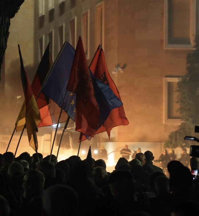 654903568 1458914165600118 8629797711187828769 n 696x756