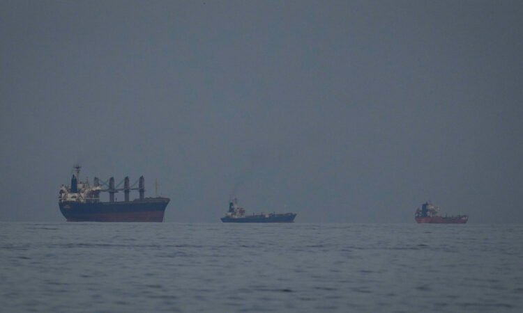 Ae4359bb strait of hormuz1 750x450