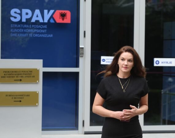 Ajola xoxa spak 1 570x450