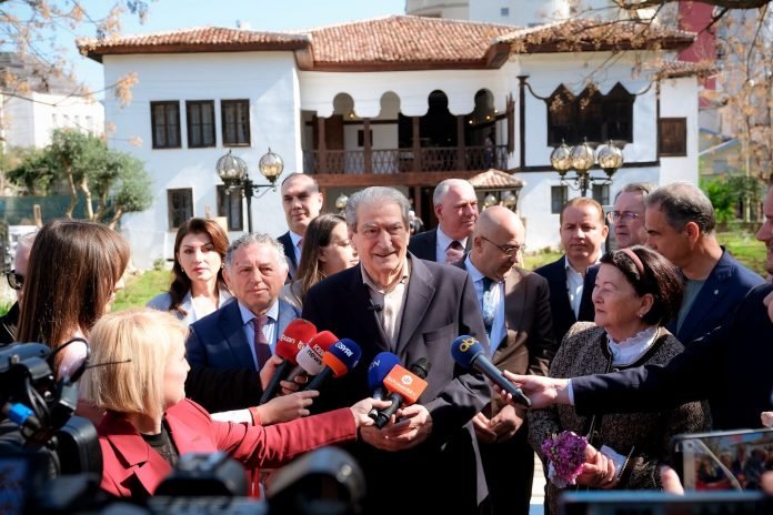 C442199a 8e47 4376 b06a c6c8cfbbd10a 696x464