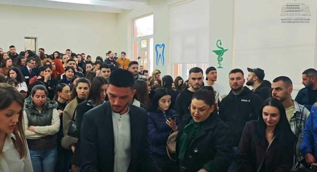 Infermiere per shqiperine 1024x557