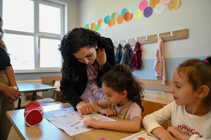 Osmani me femijet 696x462