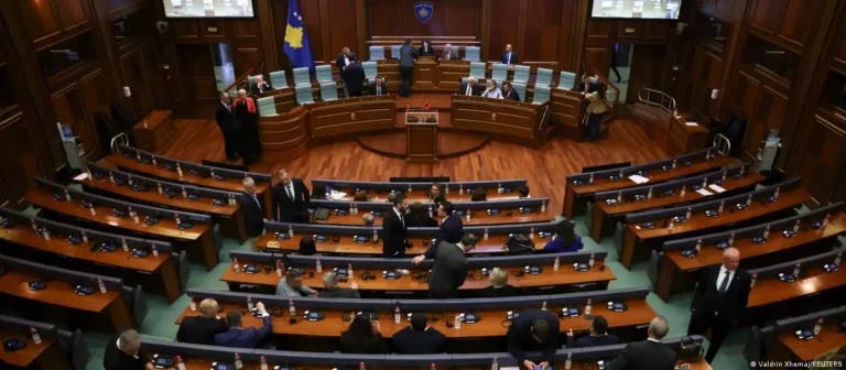 76247892 1004 768x336