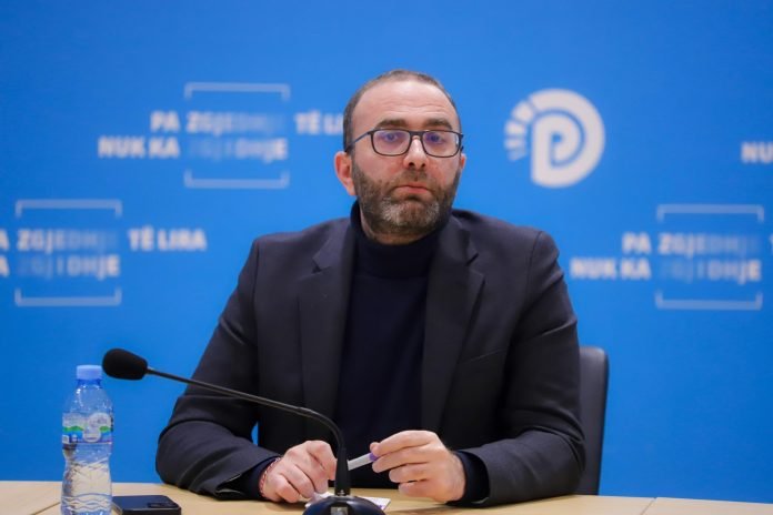 Gazment Bardhi 696x464