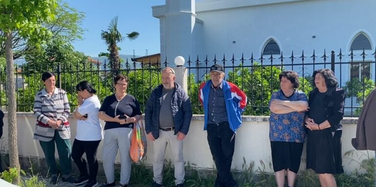 PROTESTA ELBASAN 768x382