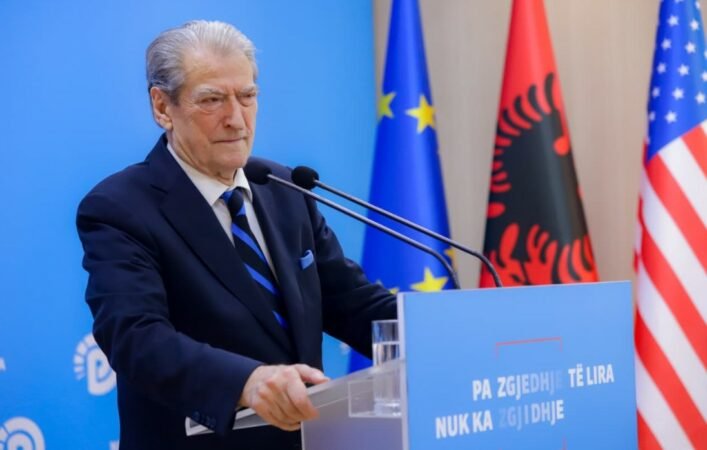 Sali Berisha konference shtypi1 707x450