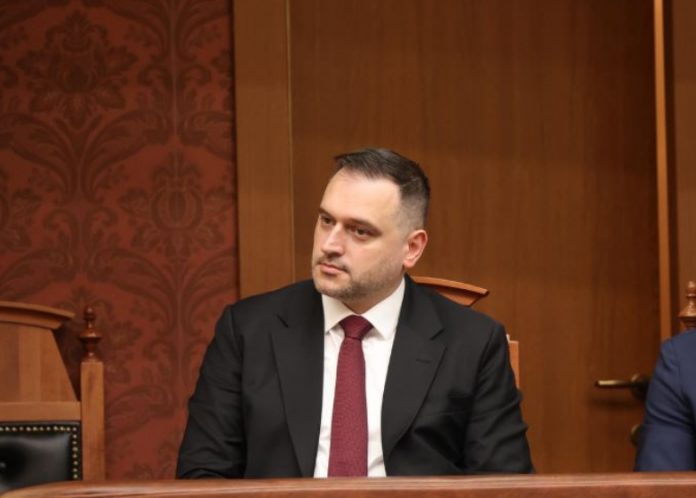 Screenshot 10 1 696x498