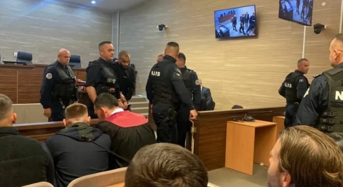 Screenshot 13 3 696x381