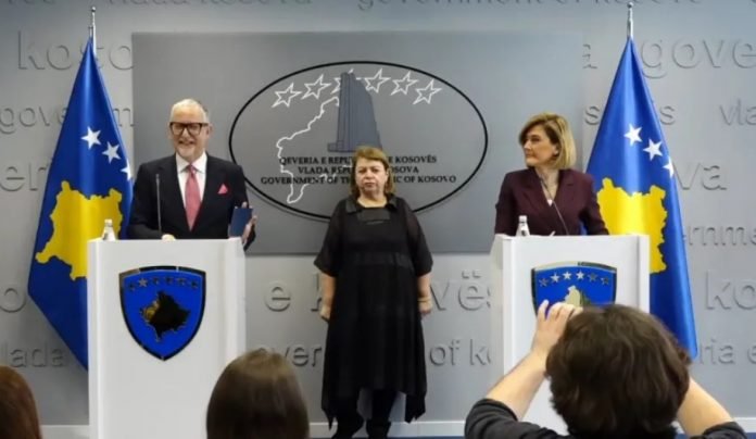 Screenshot 3 1 696x404