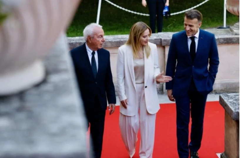 Meloni macron