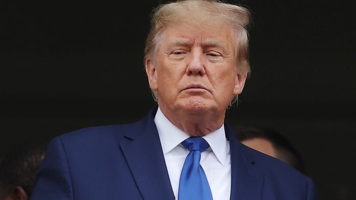 220509145415 trump 0507 696x392