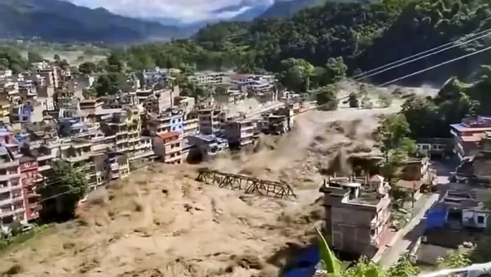 Nepal flood china border 696x392