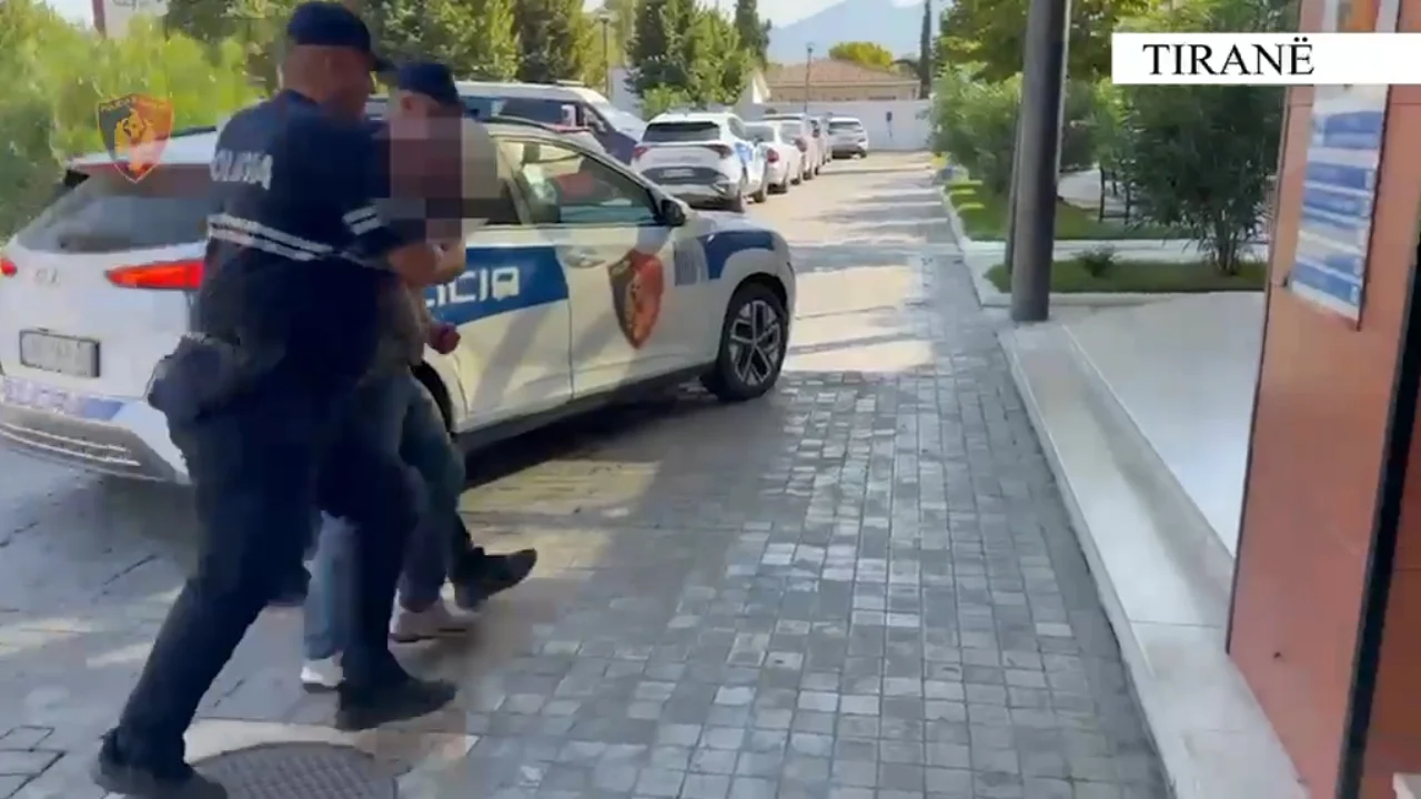 Policia 12 sd