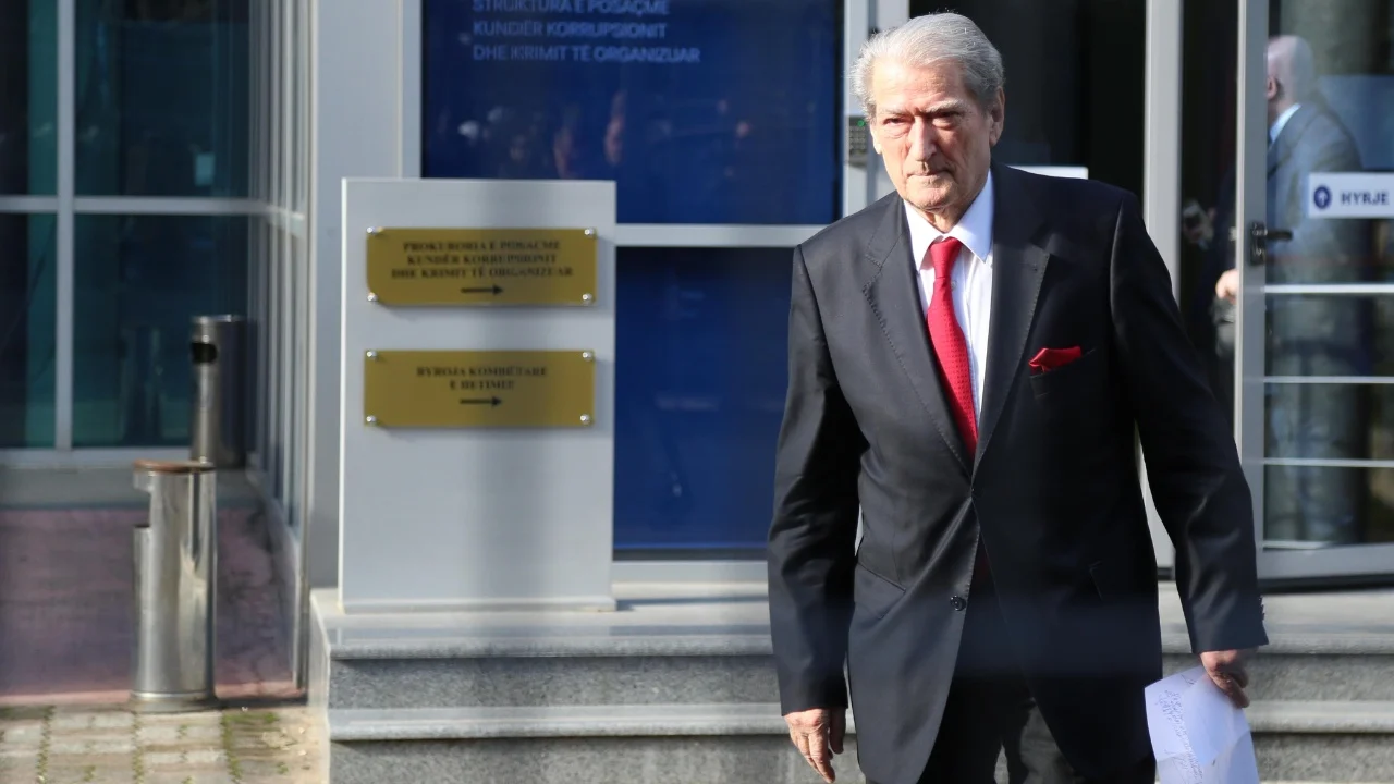 Berisha SPAK vendimi detyrimi protesta masa sali Berisha Prokuroria masa logo SPAk ish kryeministri 11 sd