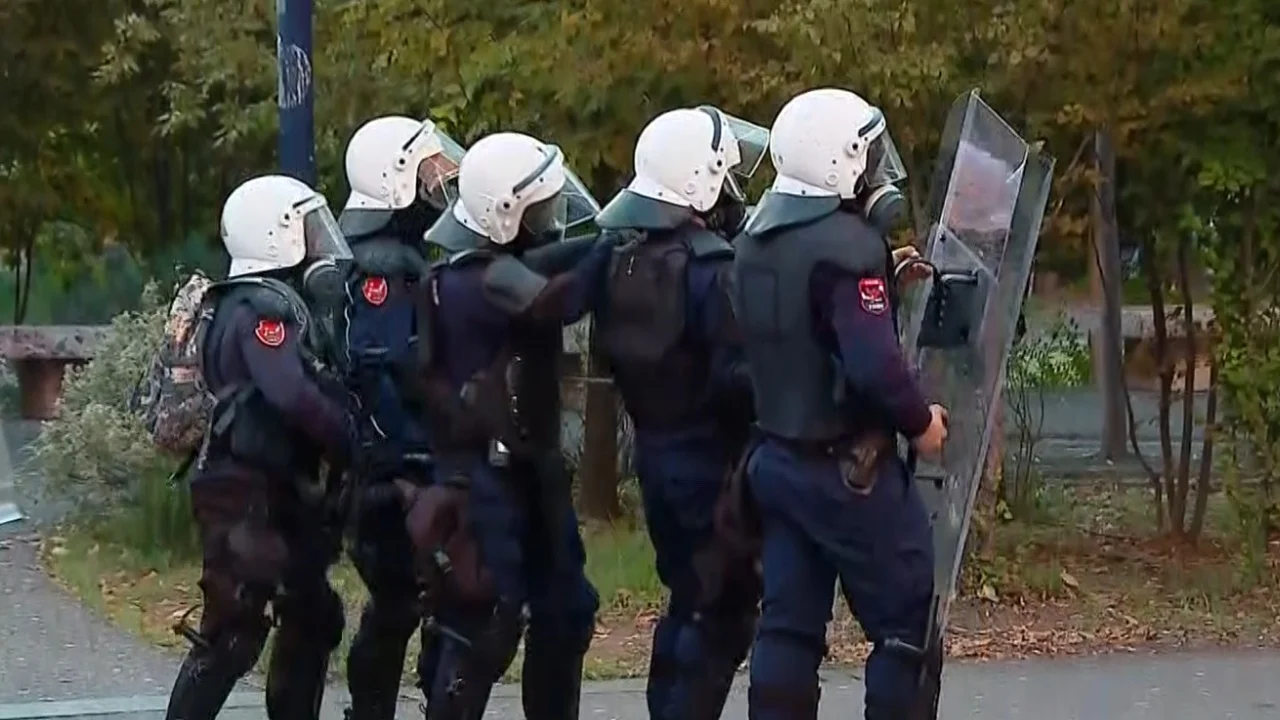Policia proteste sd