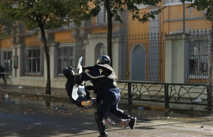Protesta studentet 1 700x450